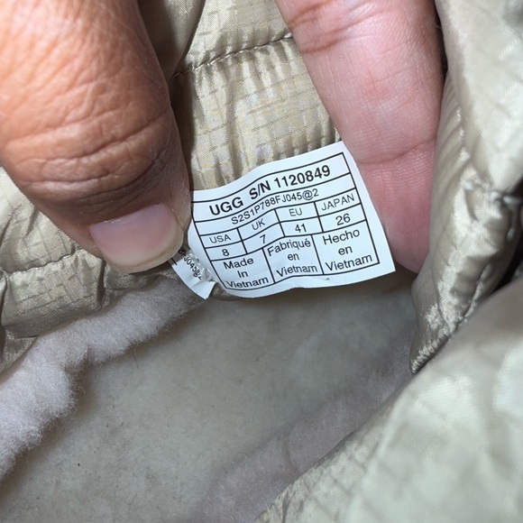 UGG Classic 3M Short Pull-on Weather Suede Sheepskin Boots - Picture 8 of 10